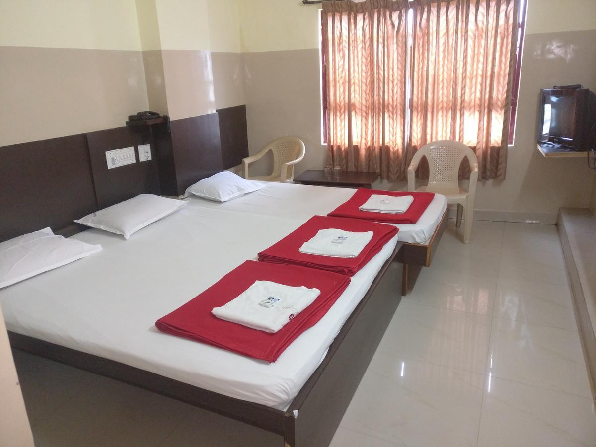 Subhadra Comforts Hotel Shivamogga Zewnętrze zdjęcie